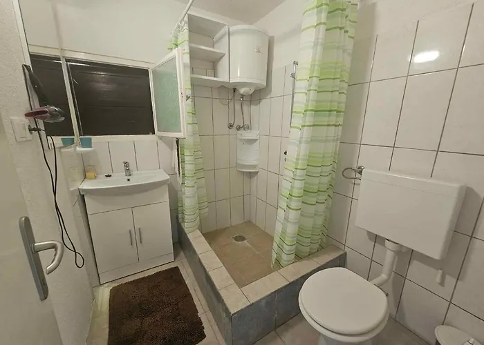 In 34409 Novi Vinodolski